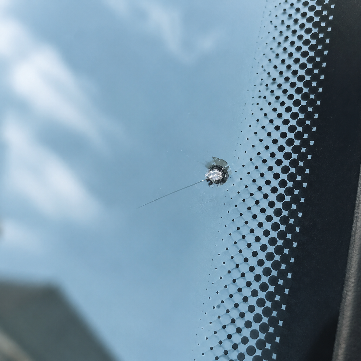 Edge chip windscreen stone chip